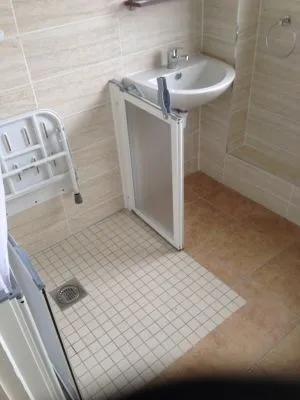 Business 3 image IRISH STAIRLIFTS AND BATHROOMS
