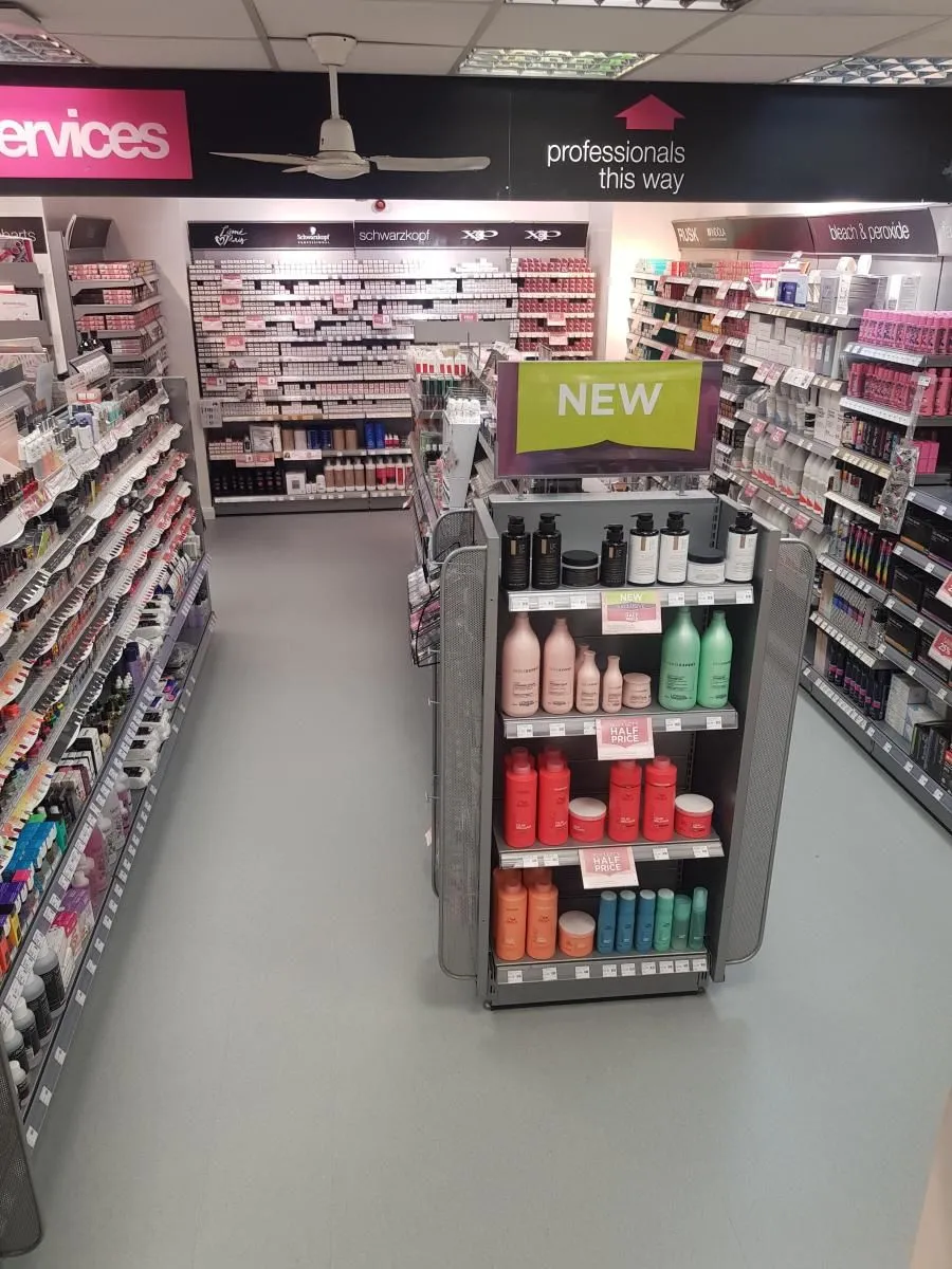 Business 1 image SALLY BEAUTY